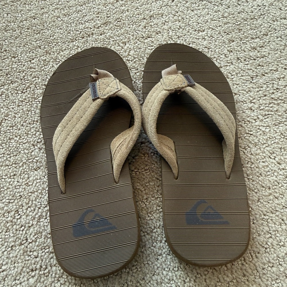 Quiksilver Tan and Brown Sandals